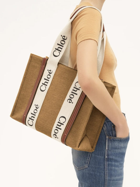 Chloé Red Canvas Tote Bag – Elegant & Stylish