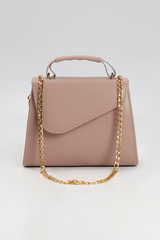 ✨ Elegant White Leather Handbag with Gold Chain Strap ✨